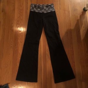 Lululemon yoga pants
